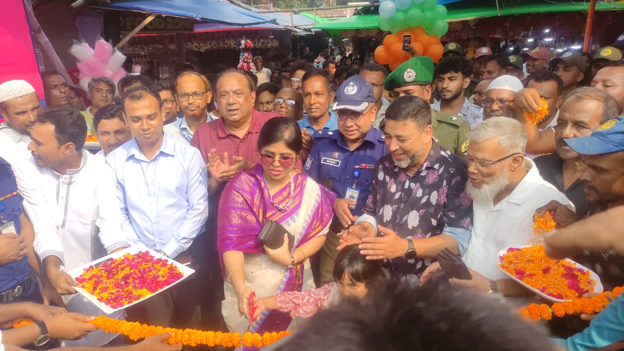 সাতক্ষীরায় দুই শত বছরের ঐতিহ্যবাহী গুড়পুকুর মেলার উদ্বোধন